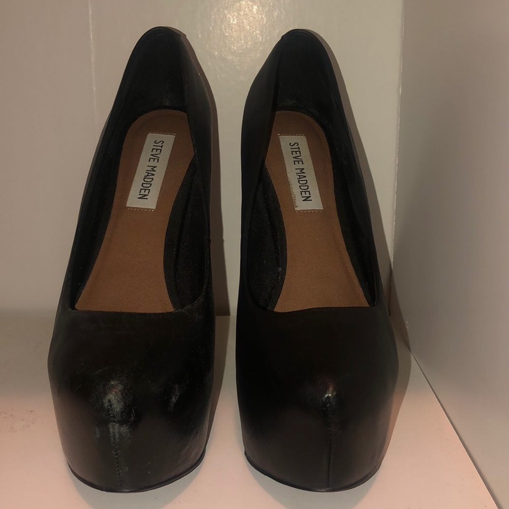 Steve Madden 6inch Black Leather Pumps
